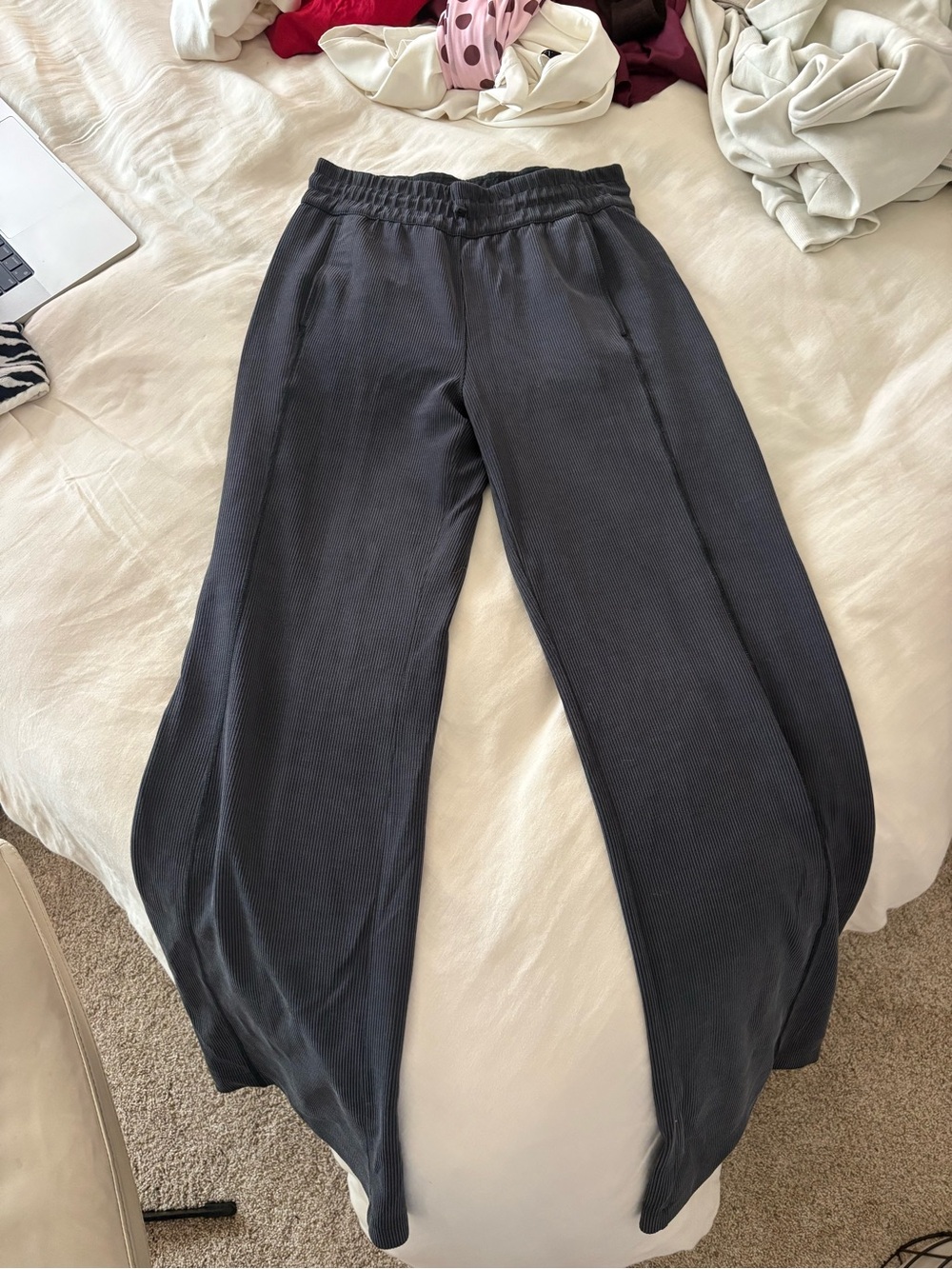 Lulu lemon form fitting sweats